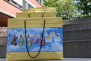 Die Familienbesucherinnen bringen eine Tasche mit vielen Informationen mit. © Landkreis Rotenburg (Wümme)